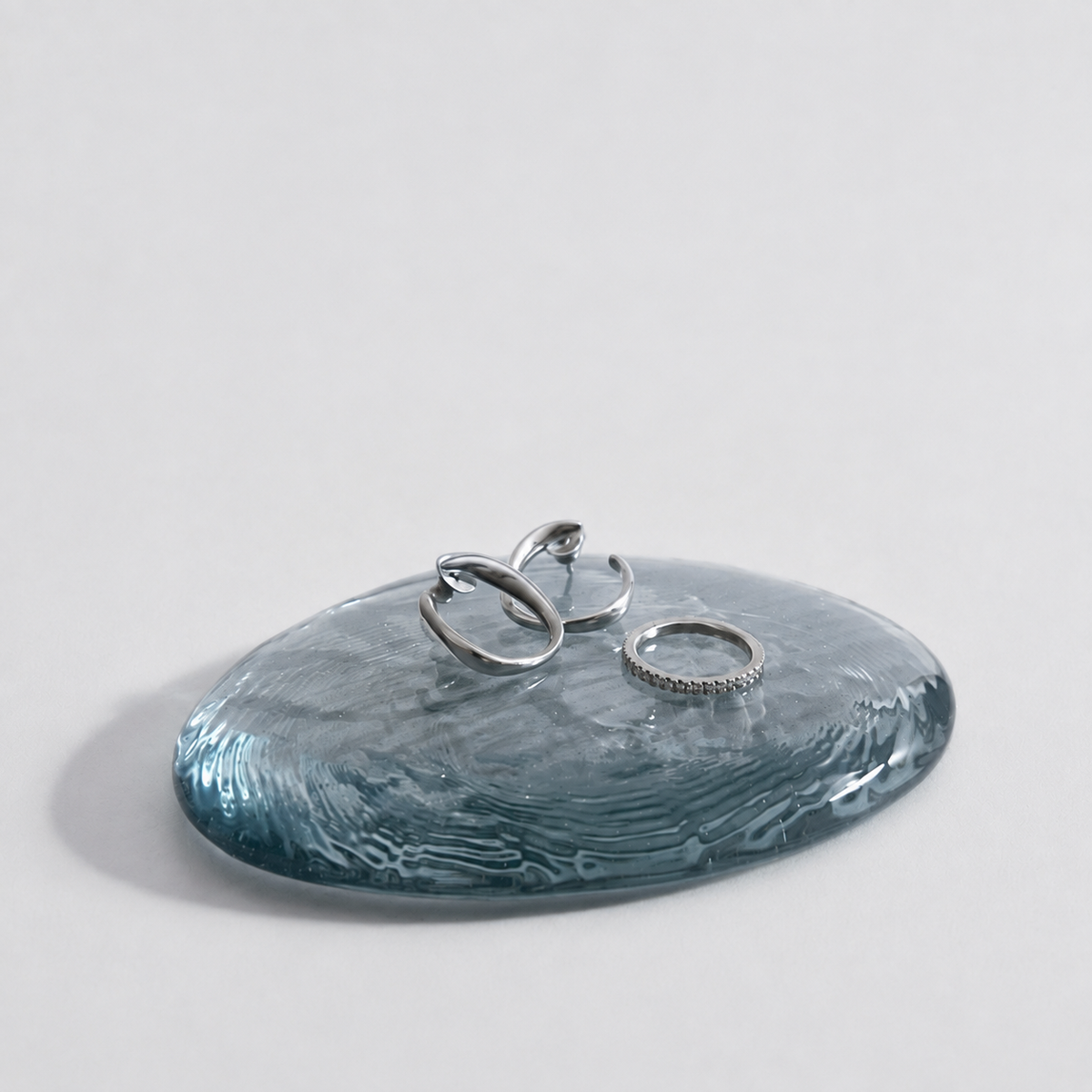 glass decorative plate jewelry blue gray